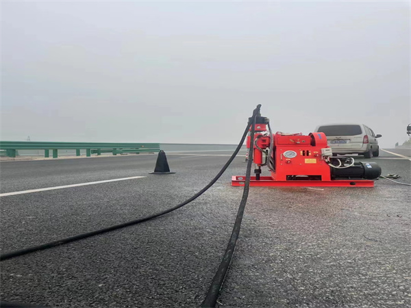 南关马路路基路面开裂下沉注浆加固灌浆