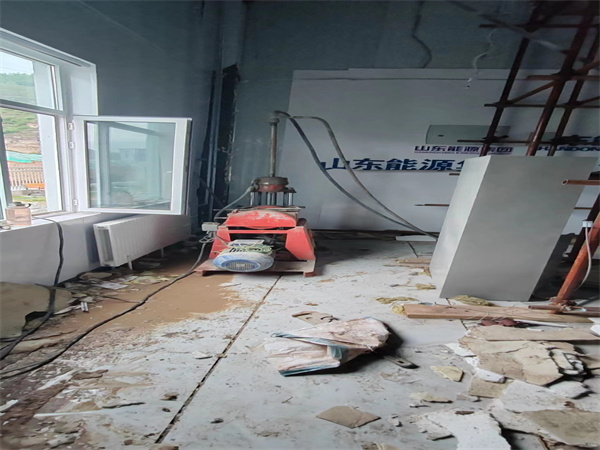 南关地基基础下沉墙体裂缝加固注浆顶升施工